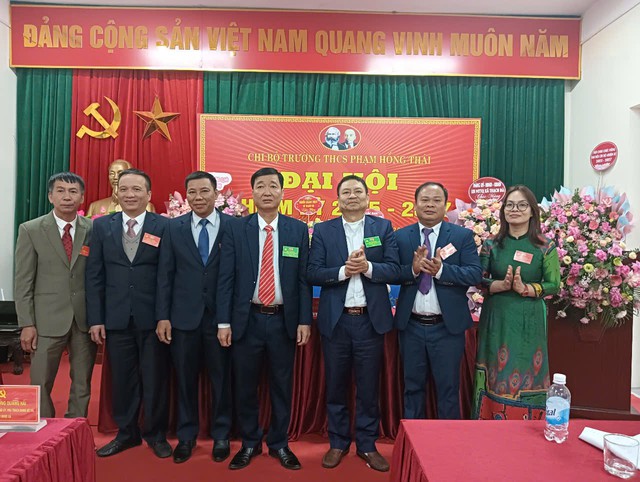 Đại hội điểm Chi bộ trường THCS Phạm Hồng Thái thành công tốt đẹp- Ảnh 4.