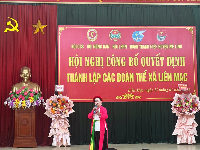 Đảng ủy xã Liên Mạc tổ chức lễ công bố quyết định thành lập các Hội, đoàn thể lâm thời xã Liên Mạc sau lễ công bố Nghị quyết của ban thường vụ Quốc hội về sắp xếp đơn vị hành chính cấp xã- Ảnh 1. Đảng ủy xã Liên Mạc tổ chức lễ công bố quyết định thành lập các Hội, đoàn thể lâm thời xã Liên Mạc sau lễ công bố Nghị quyết của ban thường vụ Quốc hội về sắp xếp đơn vị hành chính cấp xã- Ảnh 1.