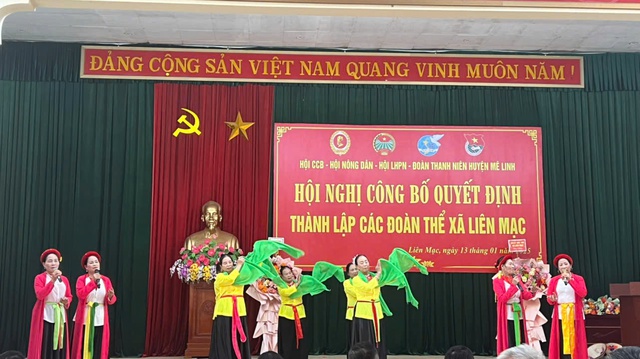 Đảng ủy xã Liên Mạc tổ chức lễ công bố quyết định thành lập các Hội, đoàn thể lâm thời xã Liên Mạc sau lễ công bố Nghị quyết của ban thường vụ Quốc hội về sắp xếp đơn vị hành chính cấp xã- Ảnh 2. Đảng ủy xã Liên Mạc tổ chức lễ công bố quyết định thành lập các Hội, đoàn thể lâm thời xã Liên Mạc sau lễ công bố Nghị quyết của ban thường vụ Quốc hội về sắp xếp đơn vị hành chính cấp xã- Ảnh 2.