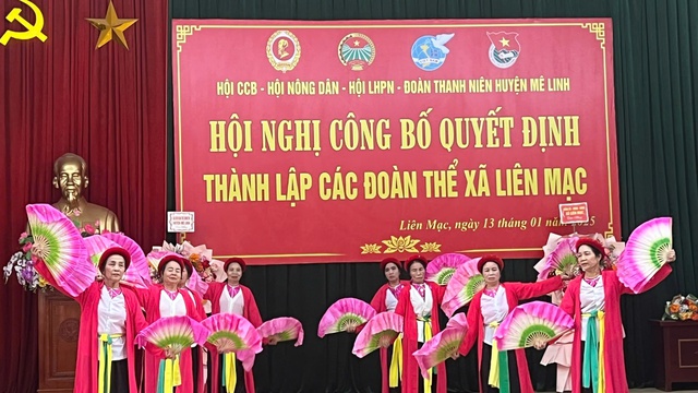 Đảng ủy xã Liên Mạc tổ chức lễ công bố quyết định thành lập các Hội, đoàn thể lâm thời xã Liên Mạc sau lễ công bố Nghị quyết của ban thường vụ Quốc hội về sắp xếp đơn vị hành chính cấp xã- Ảnh 4. Đảng ủy xã Liên Mạc tổ chức lễ công bố quyết định thành lập các Hội, đoàn thể lâm thời xã Liên Mạc sau lễ công bố Nghị quyết của ban thường vụ Quốc hội về sắp xếp đơn vị hành chính cấp xã- Ảnh 4.