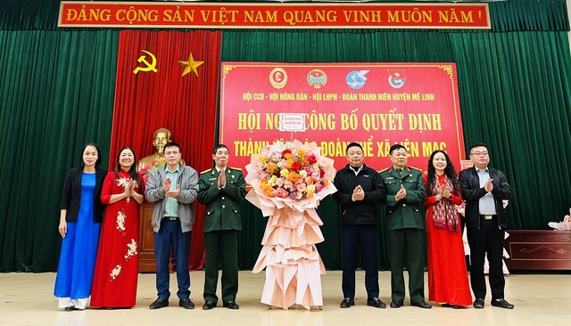 Đảng ủy xã Liên Mạc tổ chức lễ công bố quyết định thành lập các Hội, đoàn thể lâm thời xã Liên Mạc sau lễ công bố Nghị quyết của ban thường vụ Quốc hội về sắp xếp đơn vị hành chính cấp xã- Ảnh 8. Đảng ủy xã Liên Mạc tổ chức lễ công bố quyết định thành lập các Hội, đoàn thể lâm thời xã Liên Mạc sau lễ công bố Nghị quyết của ban thường vụ Quốc hội về sắp xếp đơn vị hành chính cấp xã- Ảnh 8.