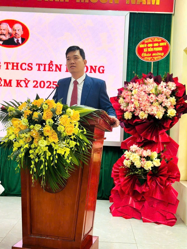 ĐẠI HỘI CHI BỘ TRƯỜNG THCS TIỀN PHONG, NHIỆM KỲ 2025-2027 THÀNH CÔNG TỐT ĐẸP- Ảnh 2. ĐẠI HỘI CHI BỘ TRƯỜNG THCS TIỀN PHONG, NHIỆM KỲ 2025-2027 THÀNH CÔNG TỐT ĐẸP- Ảnh 2.