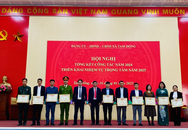 Đảng ủy - HĐND - UBND xã Tam Đồng tổng kết nhiệm vụ năm 2024, triển khai nhiệm vụ trọng tâm năm 2025- Ảnh 1.