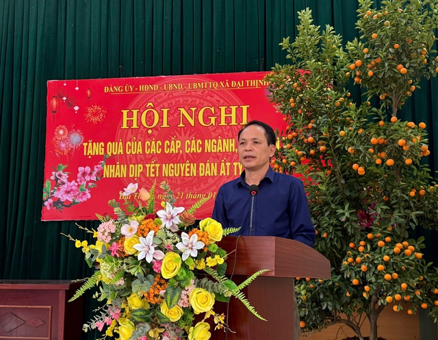 Trao quà Tết cho các hộ có hoàn cảnh khó khăn trên địa bàn xã Đại Thịnh- Ảnh 2. Trao quà Tết cho các hộ có hoàn cảnh khó khăn trên địa bàn xã Đại Thịnh- Ảnh 2.