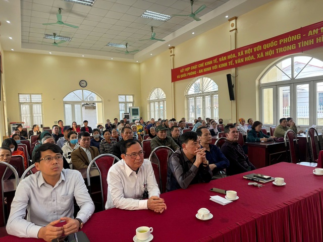 Trao quà Tết cho các hộ có hoàn cảnh khó khăn trên địa bàn xã Đại Thịnh- Ảnh 1. Trao quà Tết cho các hộ có hoàn cảnh khó khăn trên địa bàn xã Đại Thịnh- Ảnh 1.