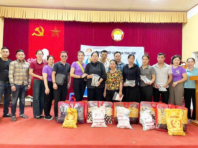 TẤM GƯƠNG CHỦ DOANH NGHIỆP LAN TOẢ TRÁCH NHIỆM XÃ HỘI- Ảnh 1. TẤM GƯƠNG CHỦ DOANH NGHIỆP LAN TOẢ TRÁCH NHIỆM XÃ HỘI- Ảnh 1.