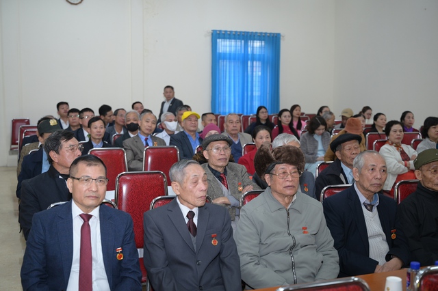 ĐẠI HỘI CHI BỘ THÔN DO NHÂN HẠ, NHIỆM KỲ 2025-2027 THÀNH CÔNG RỰC RỠ- Ảnh 13. ĐẠI HỘI CHI BỘ THÔN DO NHÂN HẠ, NHIỆM KỲ 2025-2027 THÀNH CÔNG RỰC RỠ- Ảnh 13.