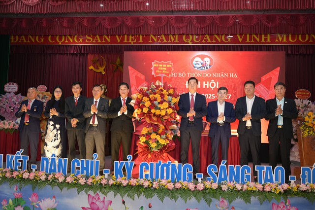 ĐẠI HỘI CHI BỘ THÔN DO NHÂN HẠ, NHIỆM KỲ 2025-2027 THÀNH CÔNG RỰC RỠ- Ảnh 3. ĐẠI HỘI CHI BỘ THÔN DO NHÂN HẠ, NHIỆM KỲ 2025-2027 THÀNH CÔNG RỰC RỠ- Ảnh 3.
