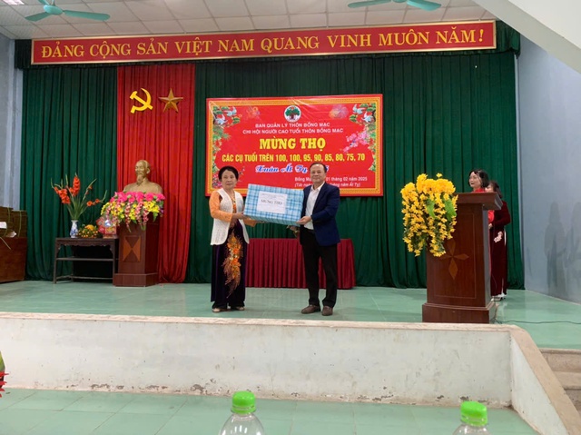 Xã Liên Mạc tổ chức Lễ mừng thọ người cao tuổi vào ngày mồng 4 Tết nguyên đán Ất – nét đẹp của văn hóa Việt Nam- Ảnh 4. Xã Liên Mạc tổ chức Lễ mừng thọ người cao tuổi vào ngày mồng 4 Tết nguyên đán Ất – nét đẹp của văn hóa Việt Nam- Ảnh 4.