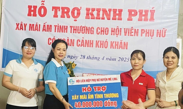 Hội LHPN huyện Mê Linh bàn giao "Mái ấm tình thương" cho hội viên phụ nữ khó khăn tại xã Kim Hoa- Ảnh 3. Hội LHPN huyện Mê Linh bàn giao "Mái ấm tình thương" cho hội viên phụ nữ khó khăn tại xã Kim Hoa- Ảnh 3.