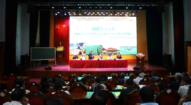 Diễn đàn Khuyến nông @ Nhịp cầu nhà nông giúp nông dân huyện Mê Linh nâng cao kiến thức, áp dụng kỹ thuật vào sản xuất- Ảnh 1. Diễn đàn Khuyến nông @ Nhịp cầu nhà nông giúp nông dân huyện Mê Linh nâng cao kiến thức, áp dụng kỹ thuật vào sản xuất- Ảnh 1.