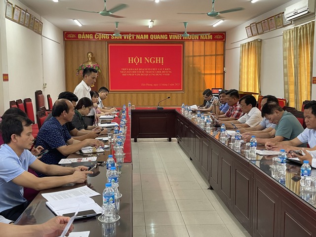 HỘI NGHỊ TRIỂN KHAI KẾ HOẠCH TỔ CHỨC LẤY Ý KIẾN NHÂN DÂN ĐỐI VỚI DỰ THẢO SỬA ĐỔI, BỔ SUNG HIẾN PHÁP NĂM 2013 QUA ỨNG DỤNG VENID- Ảnh 1. HỘI NGHỊ TRIỂN KHAI KẾ HOẠCH TỔ CHỨC LẤY Ý KIẾN NHÂN DÂN ĐỐI VỚI DỰ THẢO SỬA ĐỔI, BỔ SUNG HIẾN PHÁP NĂM 2013 QUA ỨNG DỤNG VENID- Ảnh 1.