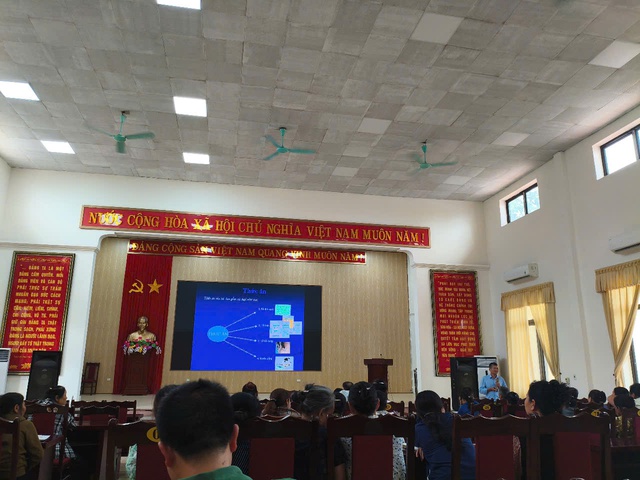 HỘI NGHỊ TẬP HUẤN KỸ THUẬT CHĂN NUÔI BÒ THỊT HỘ GIA ĐÌNH TẠI XÃ LIÊN MẠC- Ảnh 1. HỘI NGHỊ TẬP HUẤN KỸ THUẬT CHĂN NUÔI BÒ THỊT HỘ GIA ĐÌNH TẠI XÃ LIÊN MẠC- Ảnh 1.