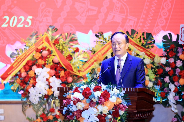 Chủ tịch HĐND thành phố Nguyễn Ngọc Tuấn trao Huân chương Lao động hạng Nhất cho huyện Mê Linh- Ảnh 5. Chủ tịch HĐND thành phố Nguyễn Ngọc Tuấn trao Huân chương Lao động hạng Nhất cho huyện Mê Linh- Ảnh 5.