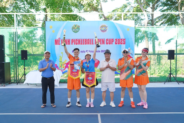 Khai Mạc giải Pickleball huyện Mê Linh năm 2025- Ảnh 4. Khai Mạc giải Pickleball huyện Mê Linh năm 2025- Ảnh 4.