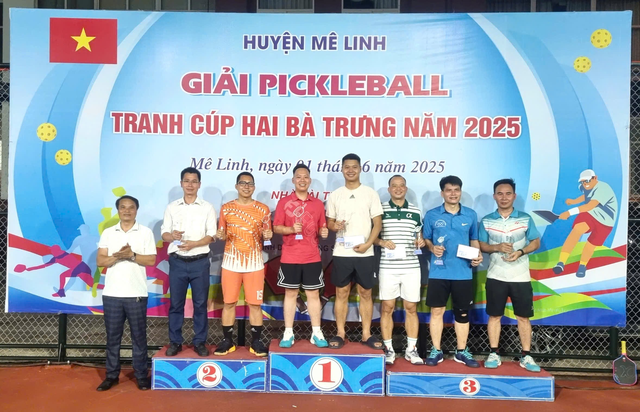 Khai Mạc giải Pickleball huyện Mê Linh năm 2025- Ảnh 5. Khai Mạc giải Pickleball huyện Mê Linh năm 2025- Ảnh 5.