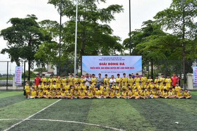 Mê Linh sôi nổi các hoạt động thể dục thể thao chào mừng kỷ niệm 135 năm Ngày sinh Chủ tịch Hồ Chí Minh và Quốc tế thiếu nhi 1/6- Ảnh 3. Mê Linh sôi nổi các hoạt động thể dục thể thao chào mừng kỷ niệm 135 năm Ngày sinh Chủ tịch Hồ Chí Minh và Quốc tế thiếu nhi 1/6- Ảnh 3.