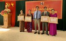Đảng ủy xã Thạch Đà tổ chức Lễ trao Huy hiệu Đảng đối với các đồng chí đảng viên 45 năm, 40 năm tuổi Đảng đợt 07/11/2022