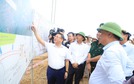 Đồng chí Bí thư Thành ủy Hà Nội Đinh Tiến Dũng kiểm tra thực địa dự án đường Vành đai 4 - Vùng Thủ đô tại huyện Mê Linh