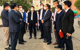 Phó Thủ tướng Vũ Đức Đam thăm, chúc mừng Bệnh viện Đa khoa huyện Mê Linh và Trạm y tế lưu động xã Chu Phan