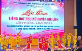Phụ nữ xã Đại Thịnh tham gia Liên hoan văn nghệ “Tiếng hát phụ nữ Mê Linh” lần thứ 2 năm 2022