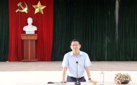 Đồng chí Hoàng Anh Tuấn – Phó Bí thư Huyện ủy, Chủ tịch UBND huyện làm việc với xã Kim Hoa về triển khai dự án đường Vành đai 4