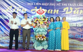 Hội Liên hiệp Phụ nữ thị trấn Chi Đông tổ chức Liên hoan văn nghệ chào mừng kỷ niệm 93 năm thành lập Hội liên hiệp phụ nữ Việt Nam 20/10 và Ngày phụ nữ Việt Nam 20/10