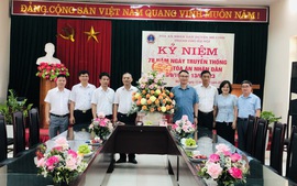 Lãnh đạo huyện Mê Linh thăm, chúc mừng Tòa án Nhân dân nhân dịp Kỷ niệm 78 năm Ngày thành lập