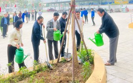 Xã Tự Lập tổ chức Lễ phát động “Tết trồng cây đời đời nhớ ơn Bác Hồ” Xuân Giáp Thìn năm 2024.