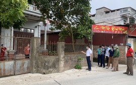 Đồng chí chủ tịch UBND huyện Hoàng Anh Tuấn kiểm tra công tác phòng chống dịch covit 19 và kiểm tra các điểm bỏ phiếu tại xã Đại Thịnh và Thanh Lâm