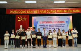 Hội Khuyến học xã Mê Linh tổ chức Lễ tuyên dương, khen thưởng cho giáo viên, học sinh có thành tích xuất sắc và học sinh trúng tuyển đại học năm học 2023-2024