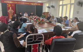 NHCSXH huyện Mê Linh phối hợp với UBND xã, thị trấn rà soát cho vay đối với chương trình cho vay Học sinh sinh viên và cho vay đối với người chấp hành xong án phạt tù