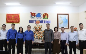 Lãnh đạo huyện thăm, chúc mừng Huyện đoàn nhân kỷ niệm 94 năm Ngày thành lập Đoàn TNCS Hồ Chí Minh