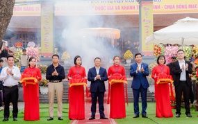 Khai mạc lễ hội Đình - Chùa Bồng Mạc, xã Liên Mạc