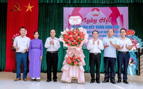 Ngày hội đại đoàn kết toàn dân tộc tại các thôn trên địa bàn xã Hoàng Kim, Nhân kỷ niệm 94 năm ngày Thành lập Mặt trận Tổ quốc Việt Nam ( 18/11/1930 – 18/11/2024).