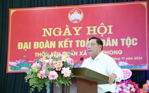 Giám đốc Công an thành phố Hà Nội Nguyễn Hải Trung dự Ngày hội Đại đoàn kết toàn dân tộc tại thôn Yên Nhân, xã Tiền Phong, huyện Mê Linh.