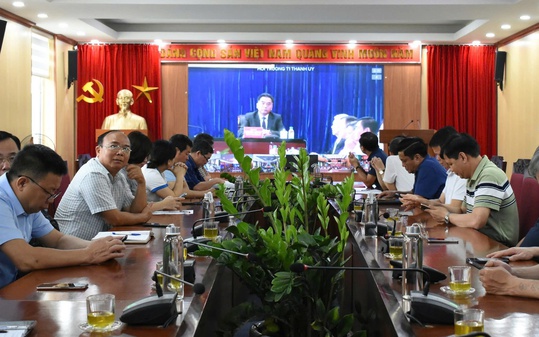 Mê Linh tham dự Hội nghị toàn quốc quán triệt, triển khai thực hiện Nghị quyết số 66-NQ/TW và Nghị quyết số 68-NQ/TW của Bộ Chính trị