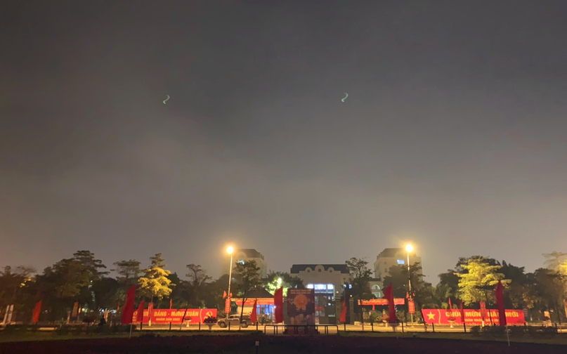 Hình ảnh Trụ sở Huyện ủy – HĐND - UBND huyện ánh đèn chiếu sáng rực rỡ về đêm