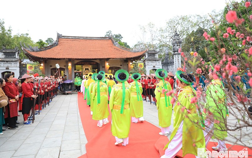 “Lễ hội giúp thế hệ trẻ hiểu hơn về lịch sử, trách nhiệm trong việc gìn giữ, phát triển nét đẹp văn hóa truyền thống của dân tộc”, bà Hoa chia sẻ thêm